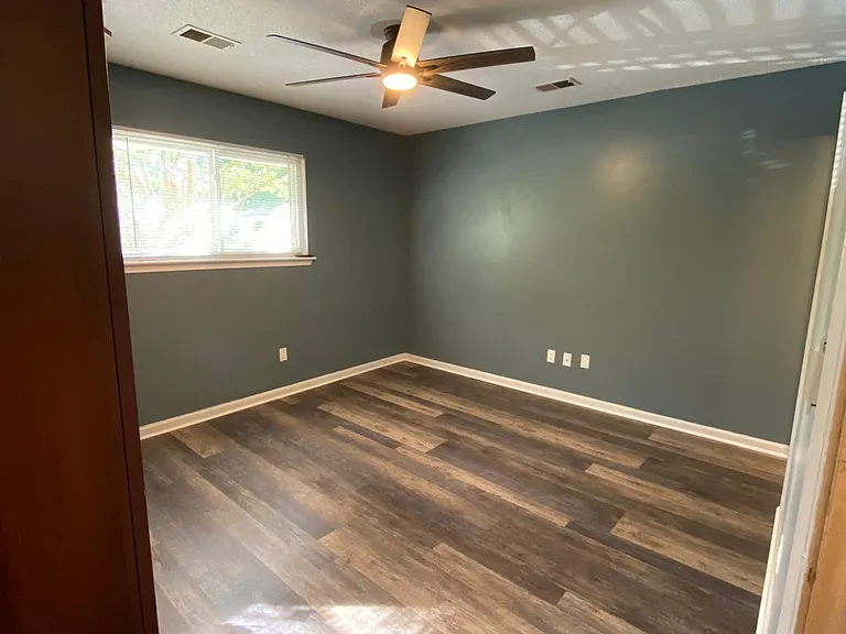 500 Cambertree Way — Photo 10