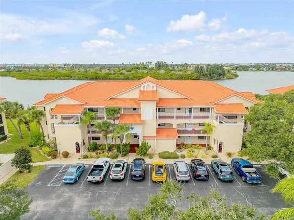 460 Bouchelle Dr APT 304, New Smyrna Beach, FL 32169