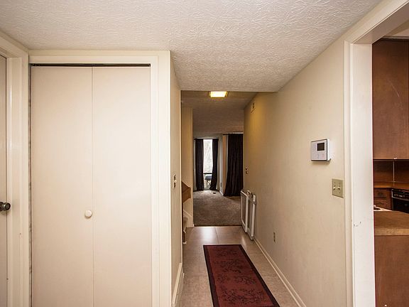 3rd image of 4852 Crazy Horse Ln