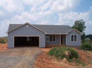 183 Moore Dr, Appomattox, VA 24538