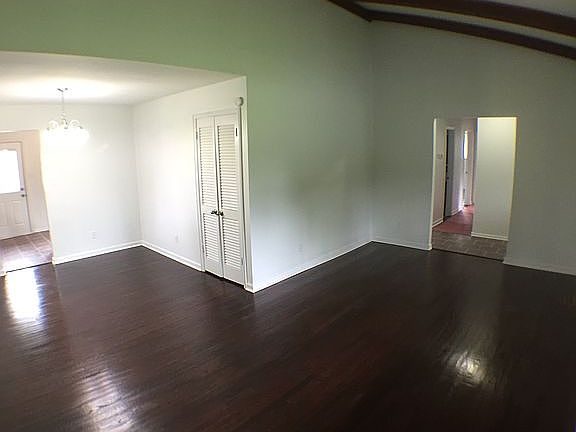 3rd image of 3244 Vincz Dr