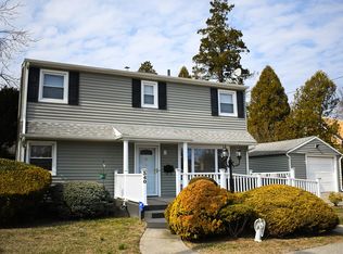 340 Bixley Heath, Lynbrook, NY 11563