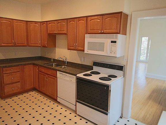 2nd image of 5137-5139-5139A N Cumberland Blvd #5139