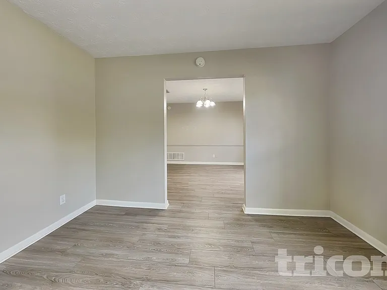 671 Custer Cir — Photo 15