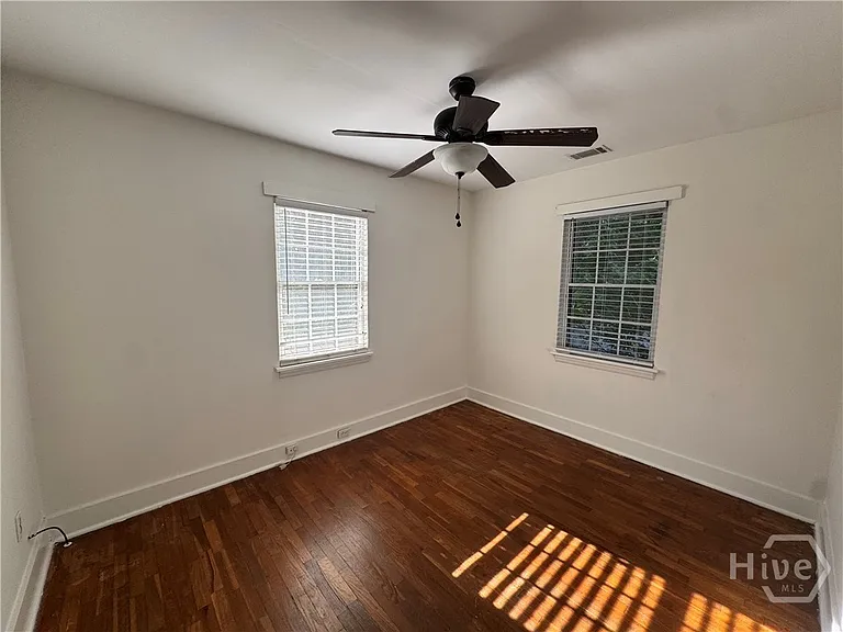 253 Springdale St — Photo 8