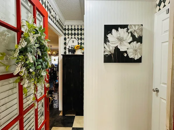 42 Acorn Ln, Arab, AL 35016