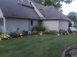 16198 Pine Lake Forest Ct, Linden, MI