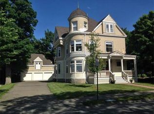 7 Waban St #1, Wellesley, MA 02482