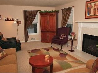 44 Cashmere Ln, Irondequoit, NY 14609