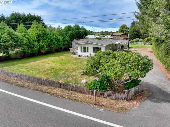14715 Oceanview Dr, Brookings, OR 97415