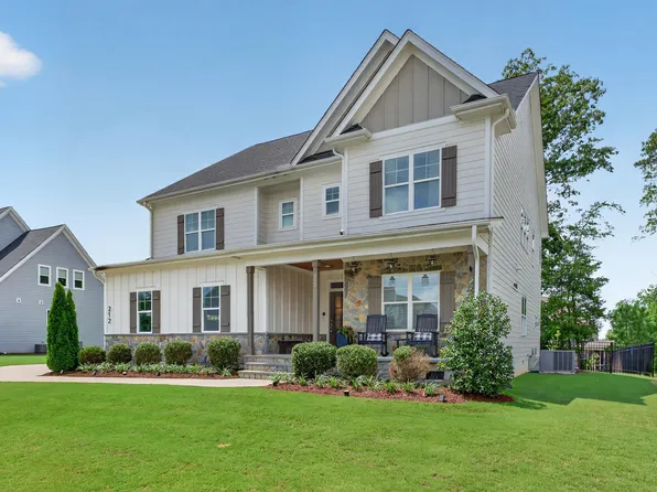 212 Utley Bluffs Dr, Holly Springs, NC 27540