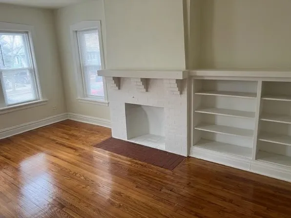 7741 S Yates Blvd, Chicago, IL 60649