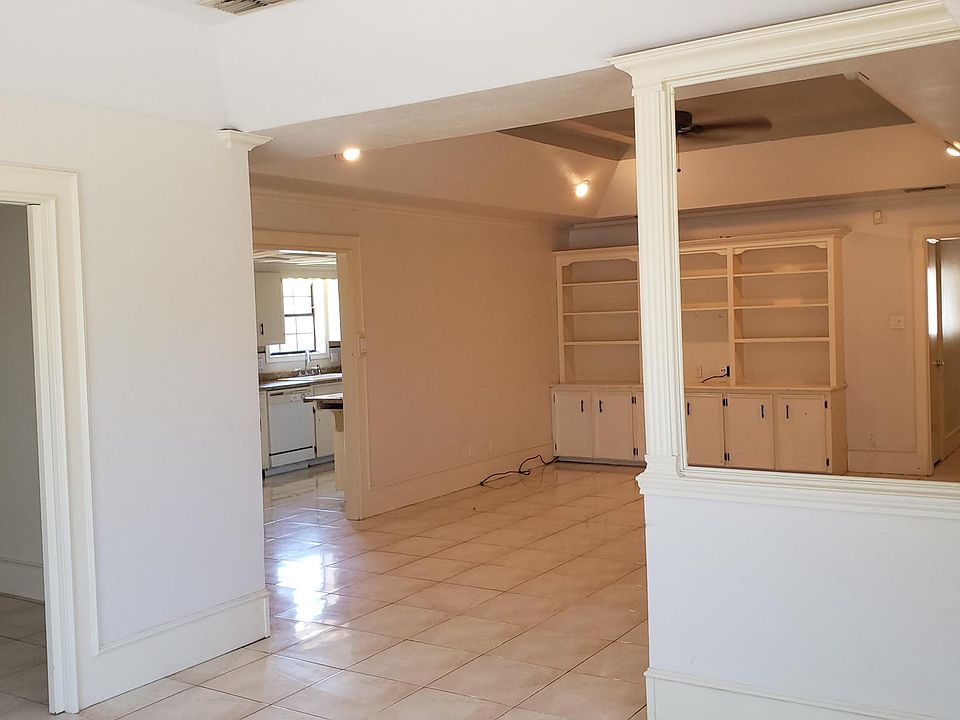 1st image of 2104 Pelican Ave