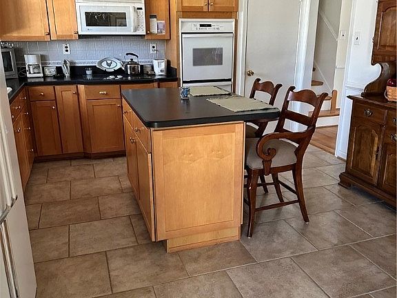 5th image of 1001 Lakewater Dr