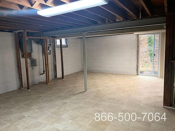3rd image of 1623 Taylor Ave