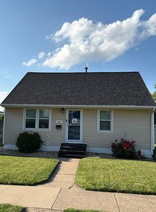 630 21st Ave SW, Cedar Rapids, IA, 52404