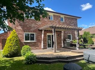 15 Enzo Cres, Uxbridge, ON L9P1M2