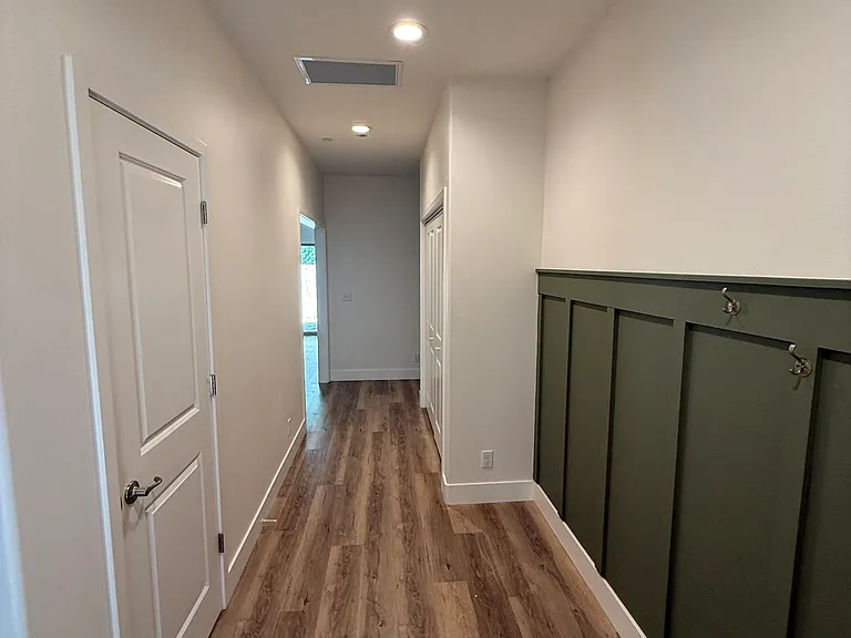 751 Reece Ln — Photo 2