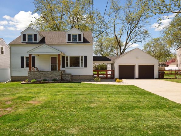 5563 Central Dr, Monroe, MI 48161