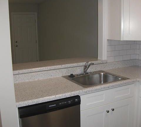 4th image of 400 E Scott Ave NE #5