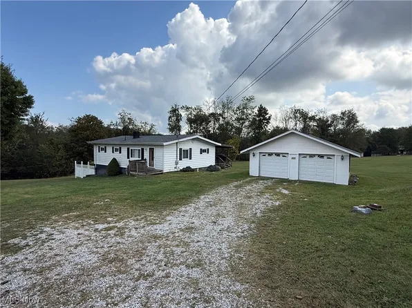 83 Mulberry Ln, Colliers, WV 26035