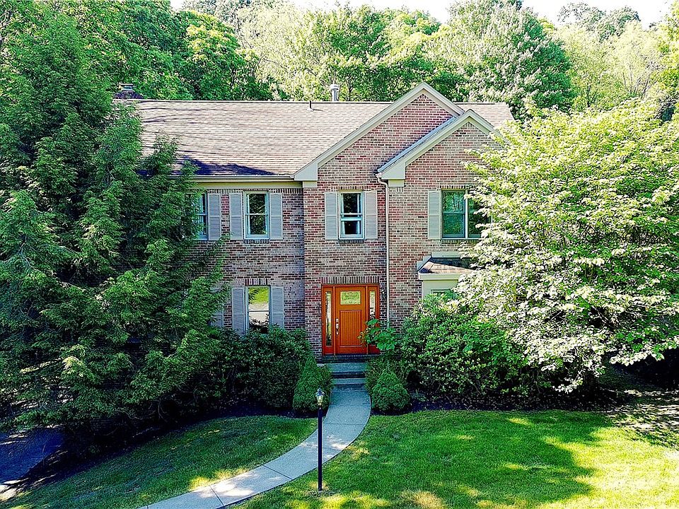 1st image of 313 Blue Run Rd
