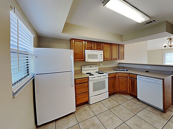 5th image of 3545 Pineridge Cir