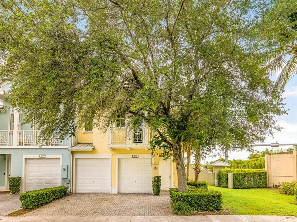 7411 NW 114th Ct, Doral, FL 33178