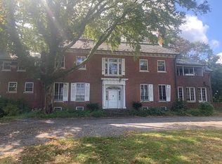 2 Summit Ct, Oyster Bay, NY 11771