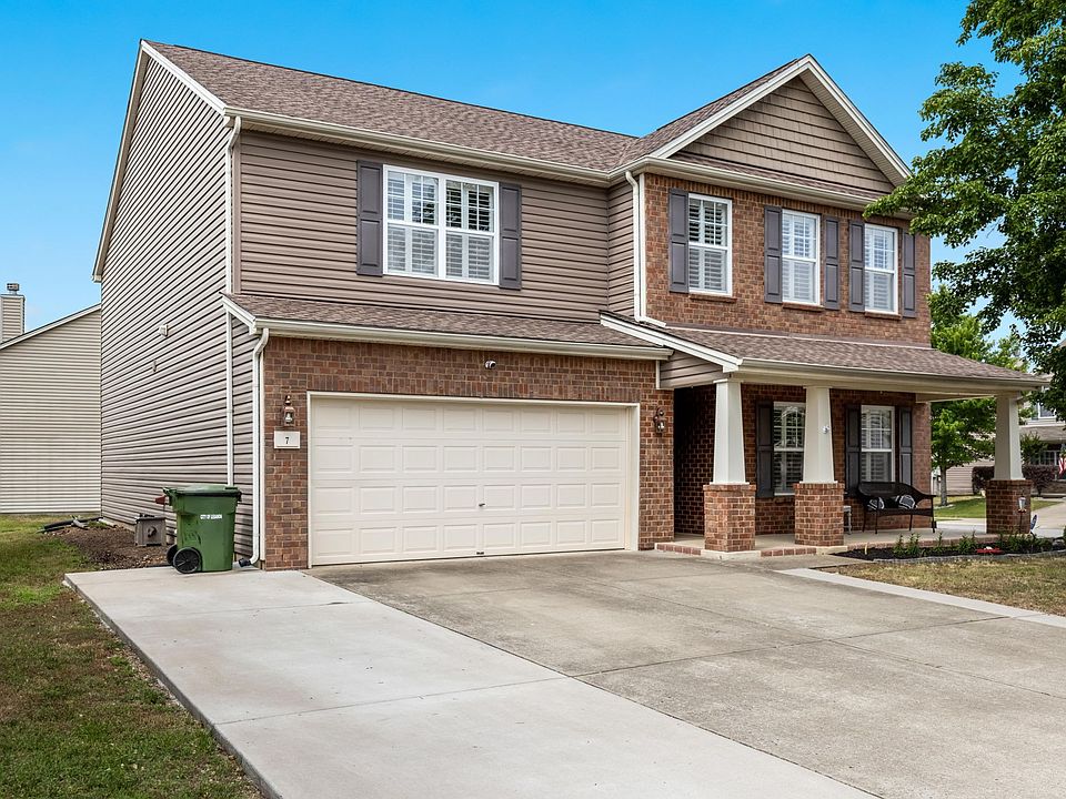 1st image of 7 Shady Valley Dr