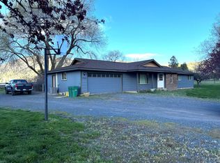 7705 Lost River Rd, Klamath Falls, OR 97603