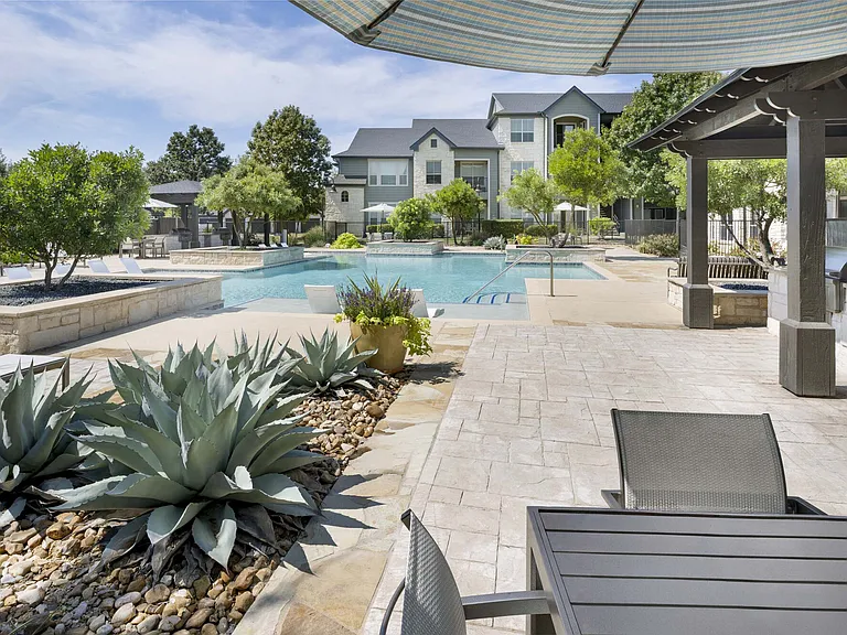 Camden Amber Oaks — Photo 27