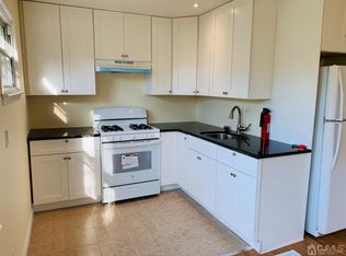 16 Powell Pl, Iselin, NJ 08830