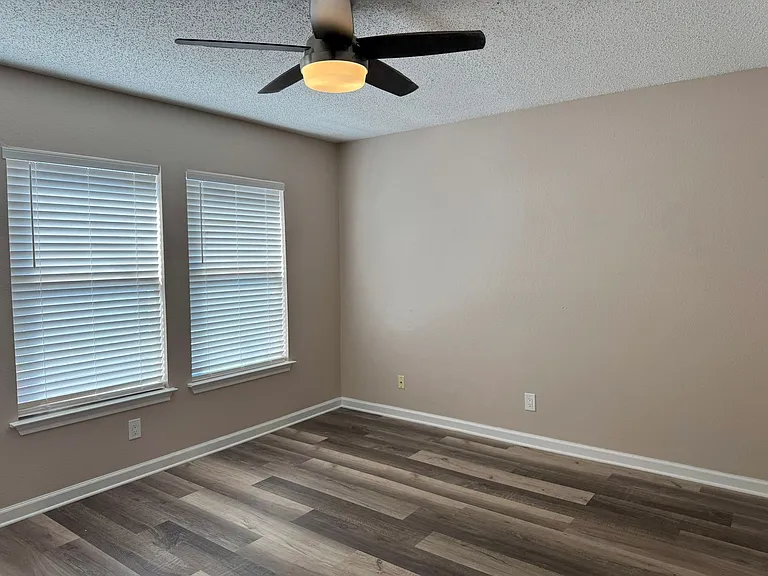 8290 Morning Grv — Photo 16