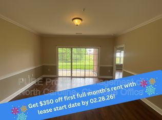 8913 Meadow Vista Rd, Charlotte, NC 28213