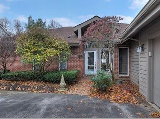 33750 Redbridge Ln, Solon, OH 44139