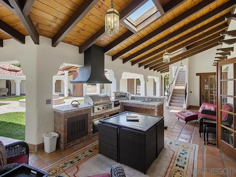5443 Calzada Del Bosque — Photo 15