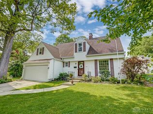 617 S Tanglewood Dr, Springfield, OH 45504