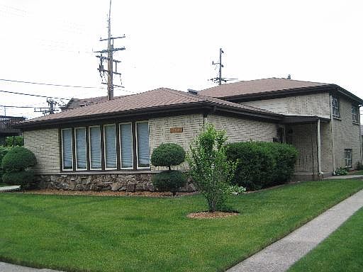 1st image of 7026 W Birchwood Ave
