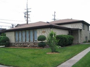 7026 W Birchwood Ave, Niles, IL 60714