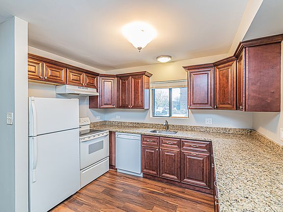 2nd image of 1129 Cedar St APT 1B