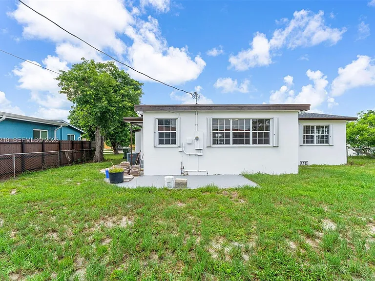 7150 SW 10th St — Photo 29