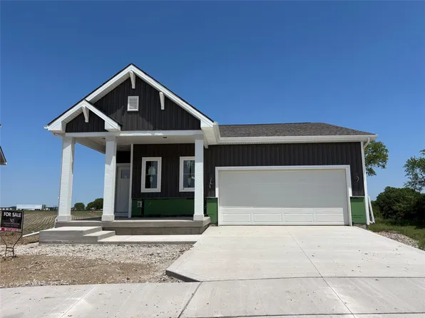1841 Gordon Ct, Norwalk, IA 50211