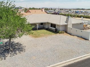27891 Hummingbird Ln, Helendale, CA 92342