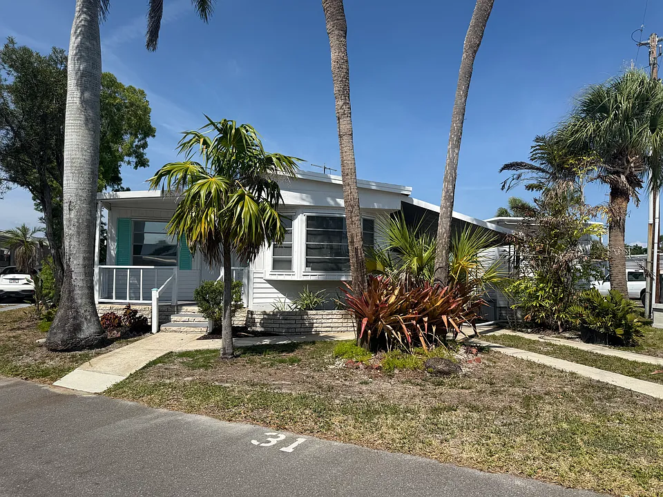4851 W Gandy Blvd #31