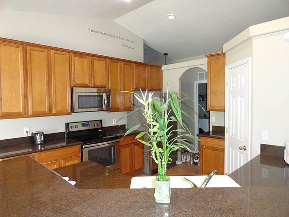 2nd image of 16610 Prairie Vista Ln