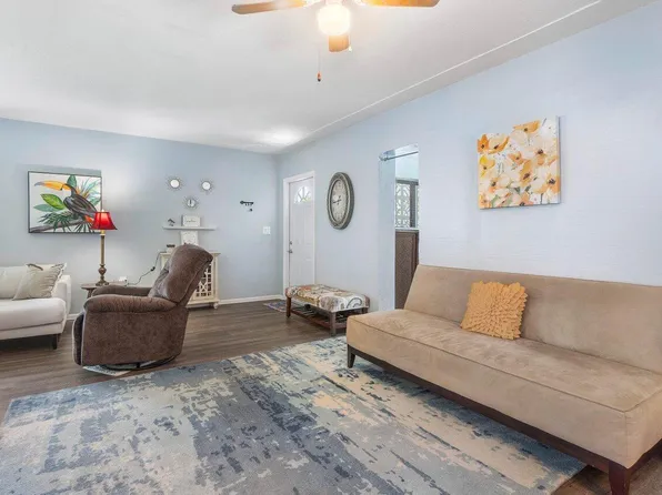 233 Poe Drive, Palm Springs, FL 33461