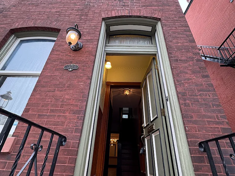 117 Jackson St — Photo 2