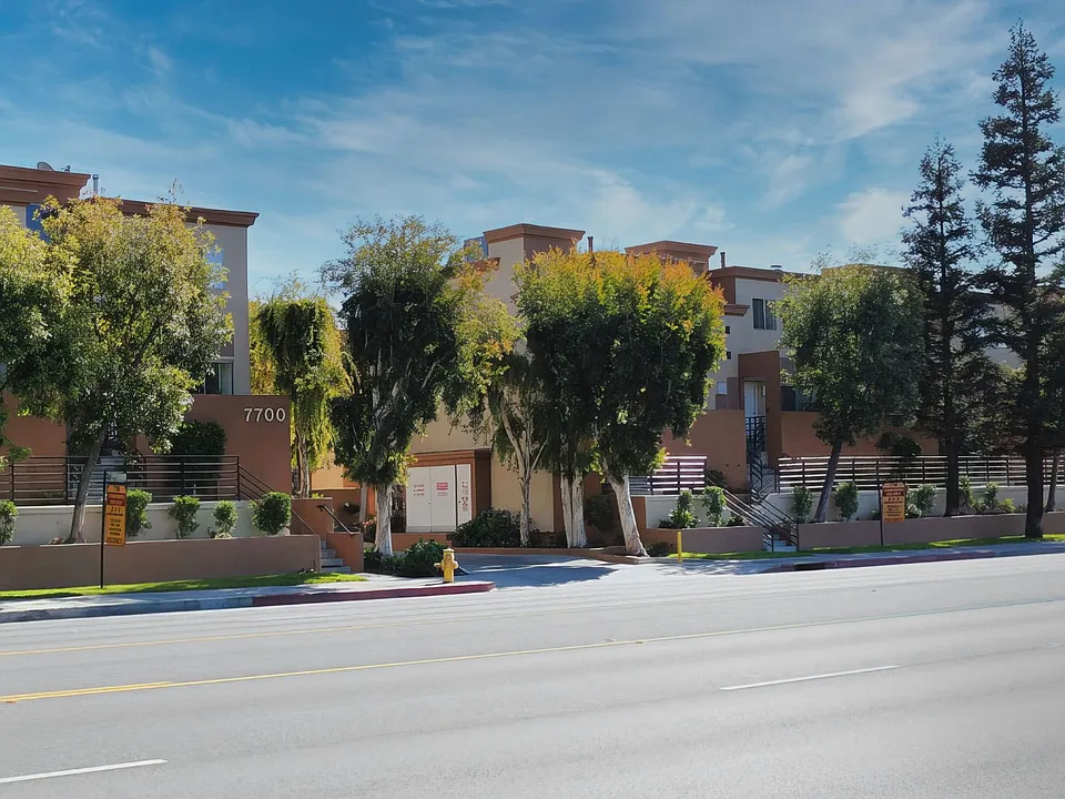 7700 Topanga Canyon Blvd