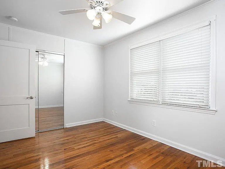 2212 Brewer St — Photo 14